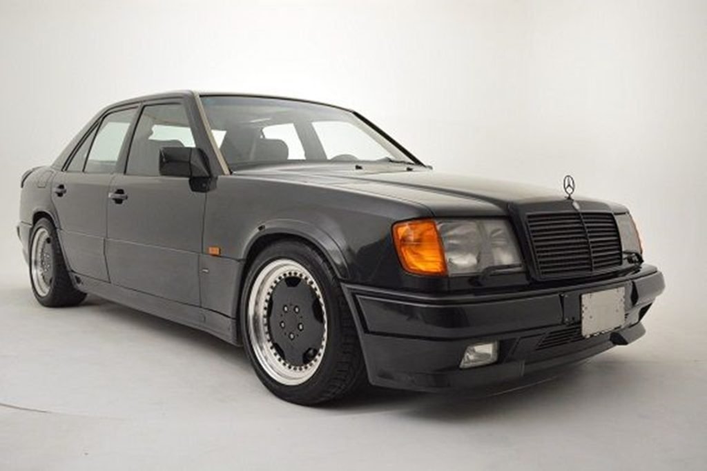 Mercedes Benz 300E (1991). Rekomendasi mobil murah