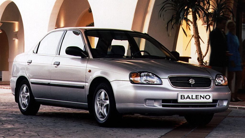 Suzuki Baleno (2001). 