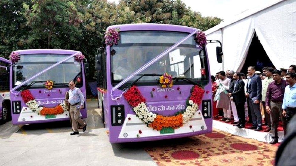 Bus di India. 