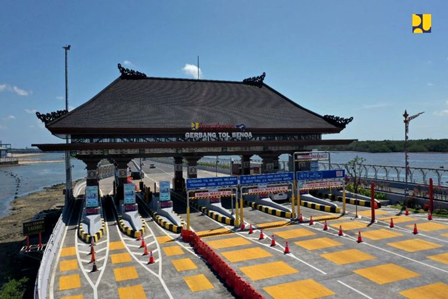 Gerbang Tol Bali Mandara.