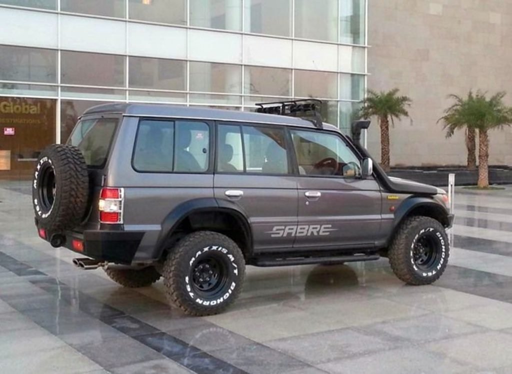 Modifikasi Mitsubishi Pajero SFX.