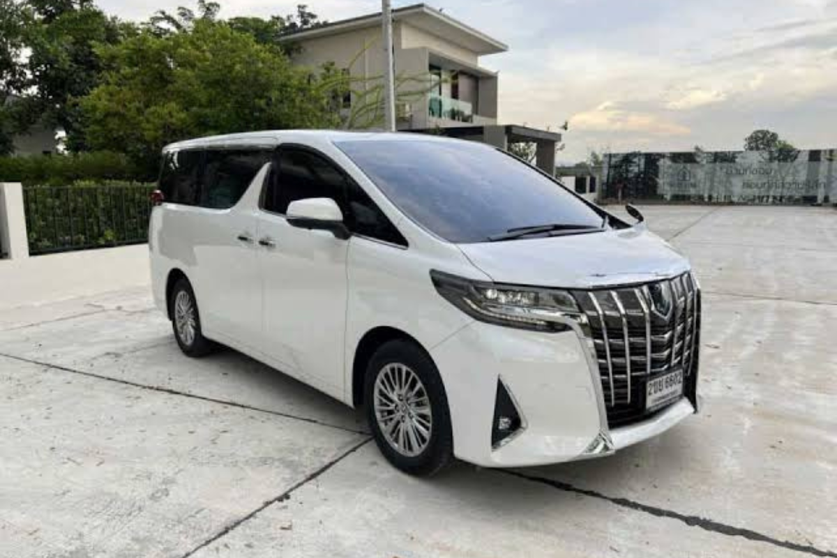 Perawatan mobil Alphard