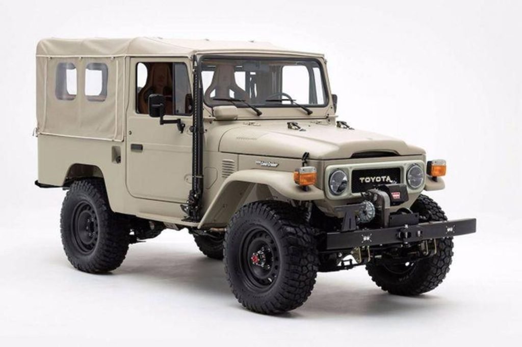 Hardtop Offroad 4WD.
