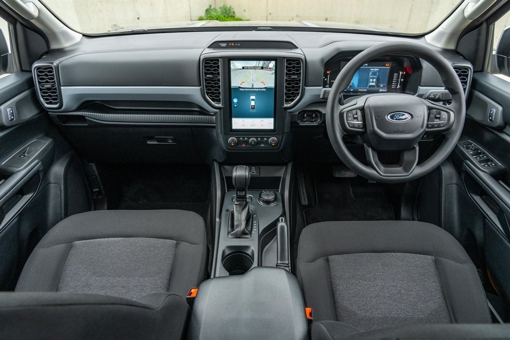 Interior Ford Ranger 2023.