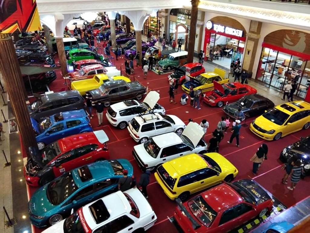 Berbagai model modifikasi mobil.