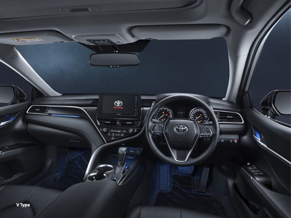 Interior Toyota Camry 2023.