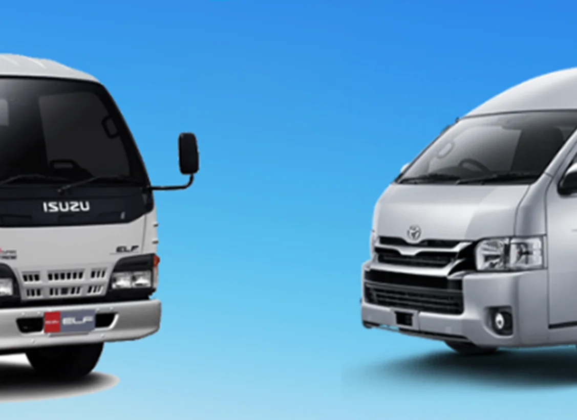 Isuzu Elf vs Toyota Hiace.