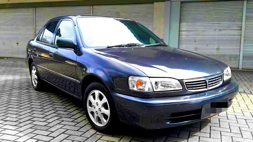 Toyota Corolla AE112.