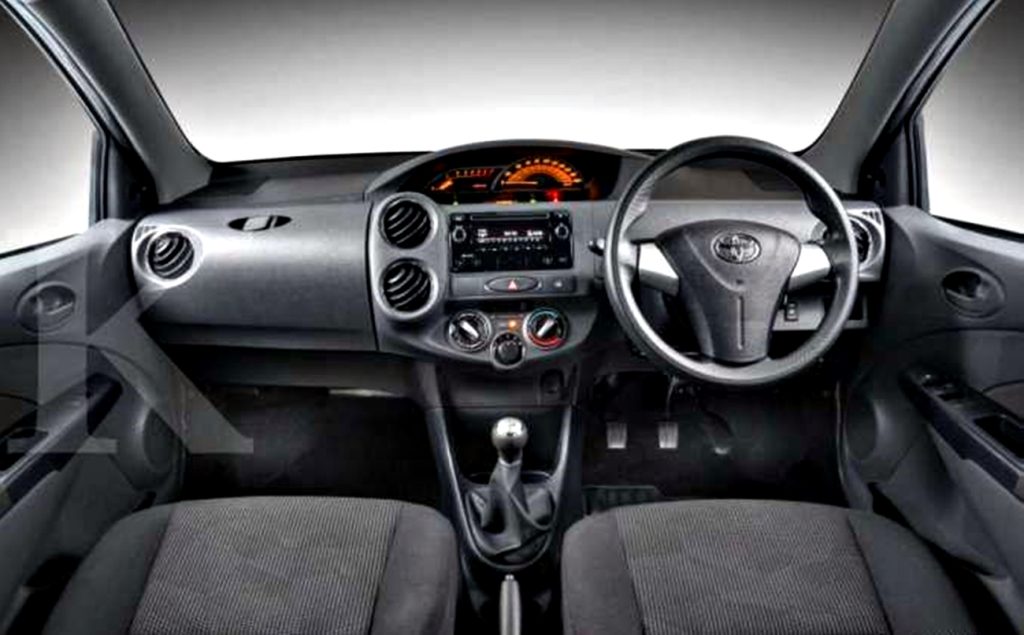 Kelebihan dan Kekurangan Toyota Etios Valco yang Wajib Diketahui