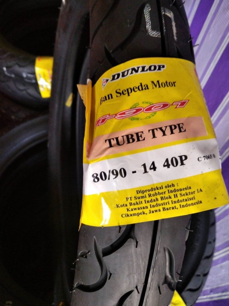 Dunlop D114 90/80 - 14. 