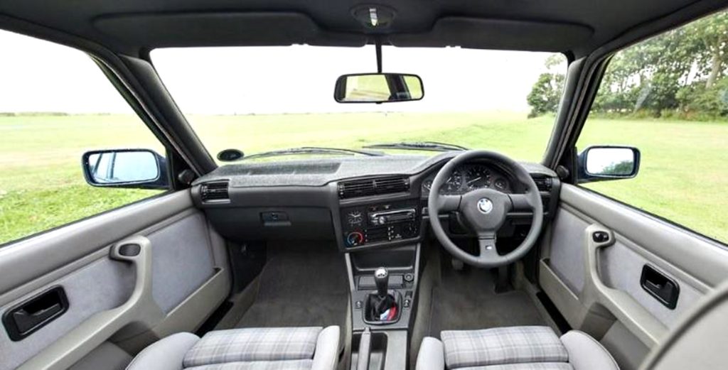 Interior BMW E30. 