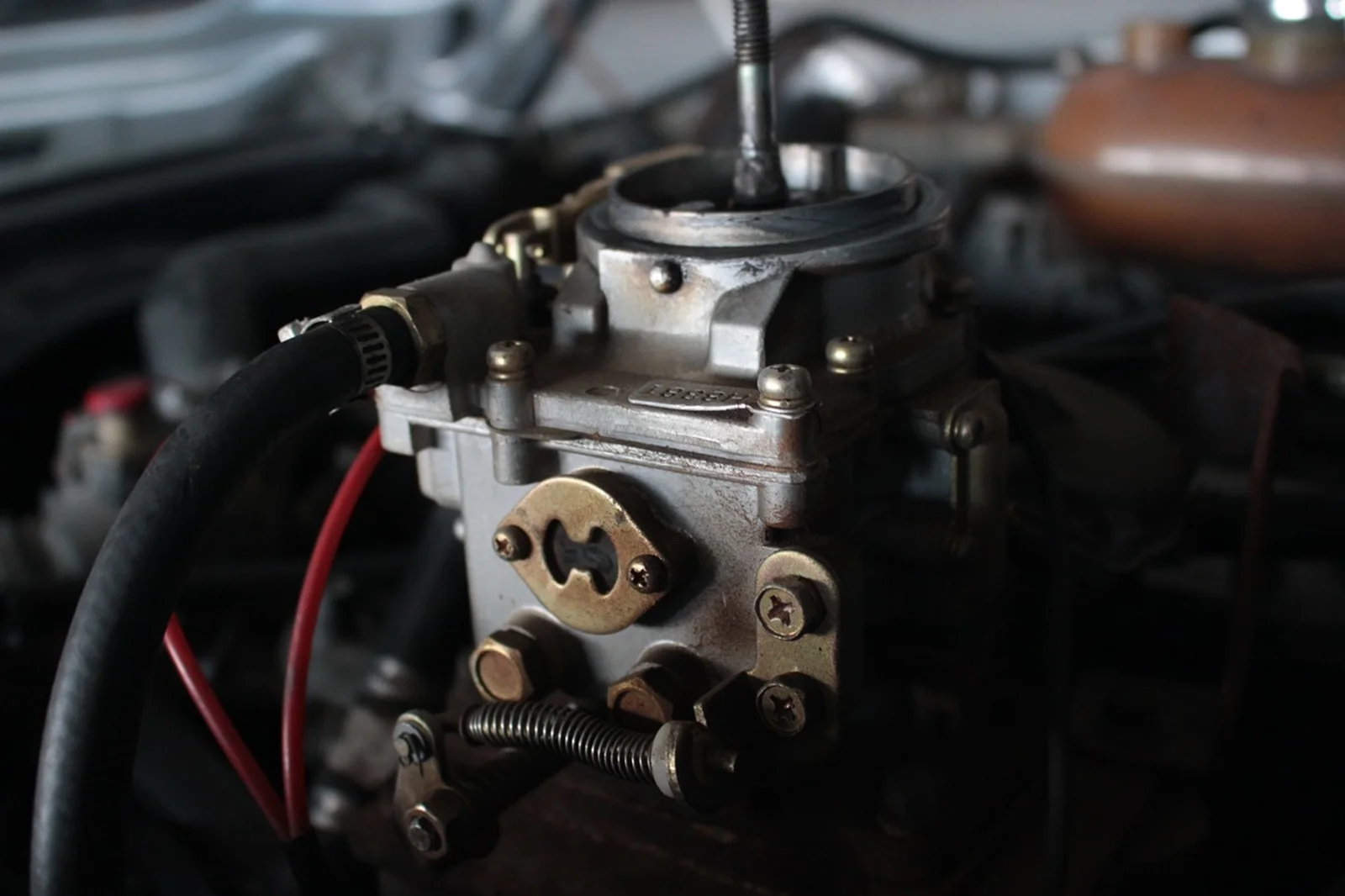 Karburator motor.