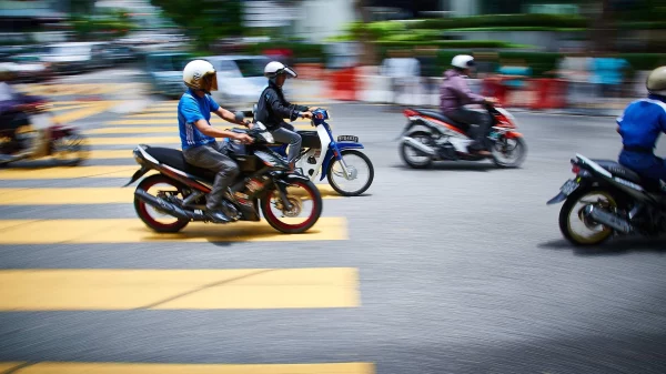 Ilustrasi sepeda motor bebek.