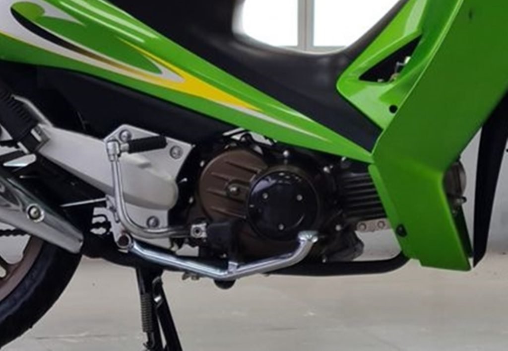 Mesin Kawasaki ZX130. 