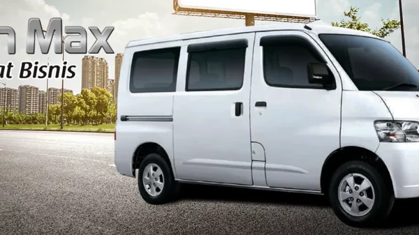 Daihatsu Gran Max Minibus.