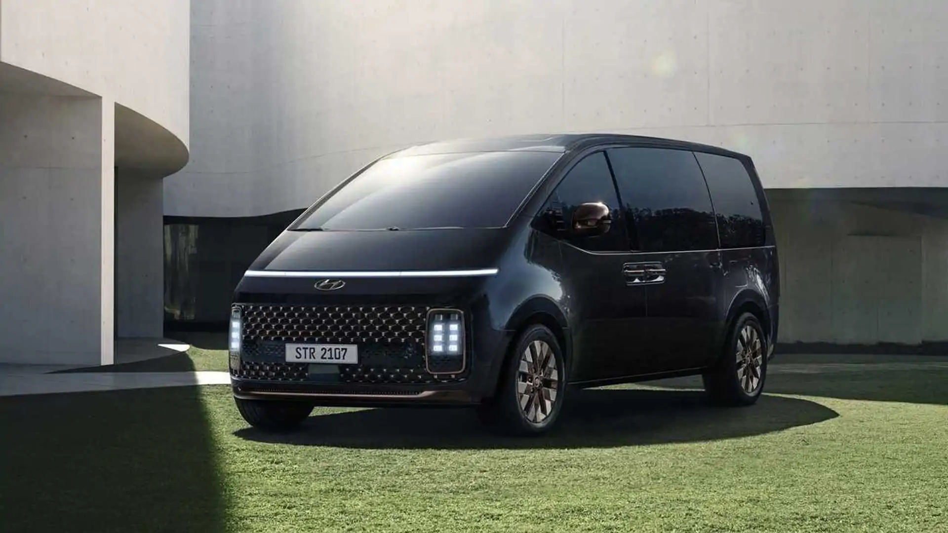 Hyundai Staria_1a
