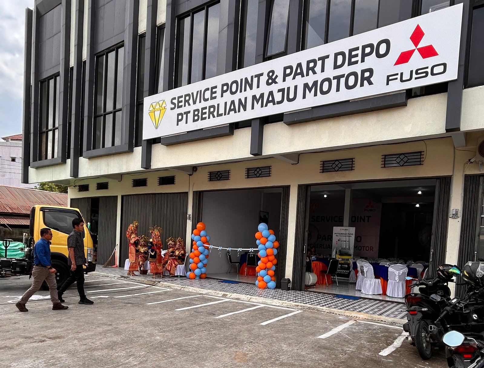 Mitsubishi Fuso Buka Service Point di Muara Enim dan Mamuju - Autos.id