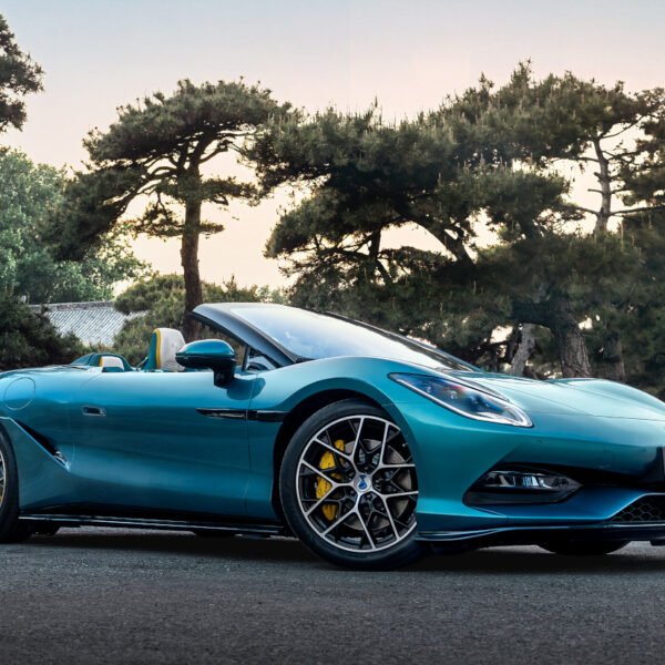 Spesifikasi gahar DENZA Z