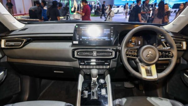 10 pengaturan via layar Mitsubishi Destinator