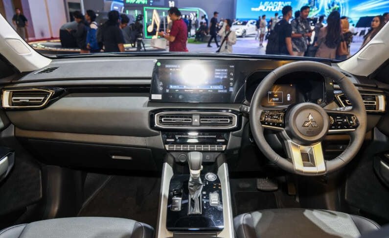 10 pengaturan via layar Mitsubishi Destinator