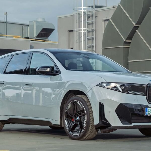 Mobil listrik BMW iX3 2027