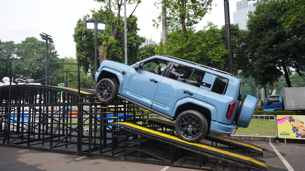 Denza B5 unjuk gigi di BYD Tech Culture Fest 2026