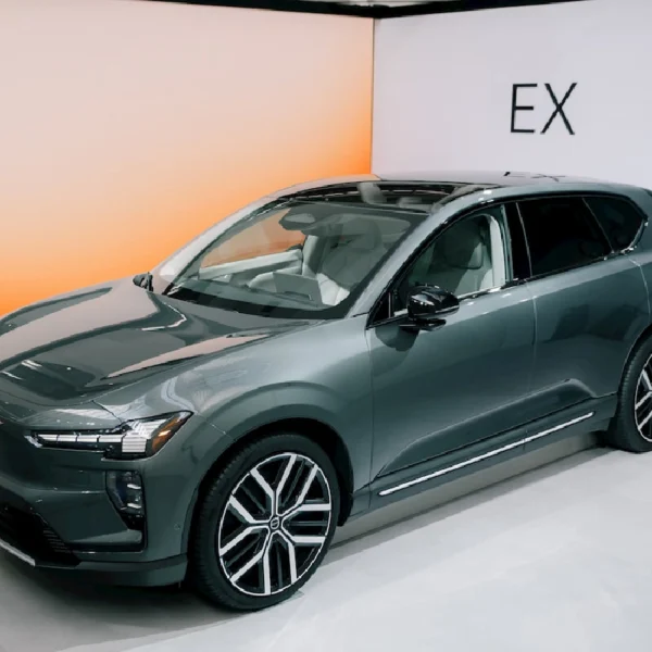 Volvo EX60 EV 2027