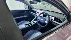 Kabin Geely EX2 Max Dilengkapi Layar Sentuh HD 14,6 Inci dan Sistem Infotainment Flyme Auto