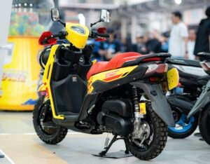 Tampilan samping dan belajang modifikasi Yamaha Gear Ultima