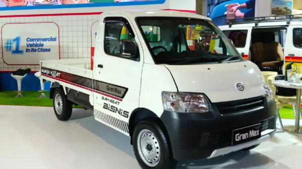 Mobil komersial paling laku Daihatsu Grand Max