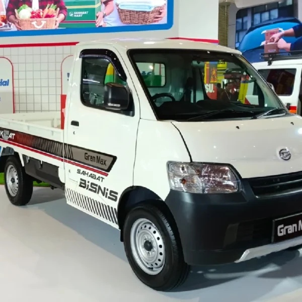 Mobil komersial paling laku Daihatsu Grand Max