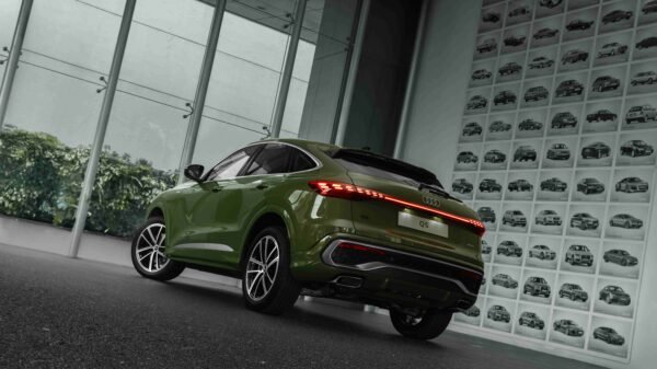 Spesifikasi dan harga Spesifikasi dan Harga The New Audi Q5 Sportback