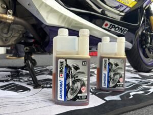 Pelumas IPONE Samouraï didukung Formula 100% Synthetic Ester