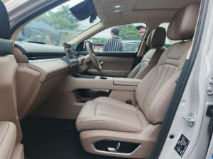 Area baris depan E5 Plus
