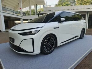 Xpeng X9 facelift suguhkan ubahan eksterior dan interior