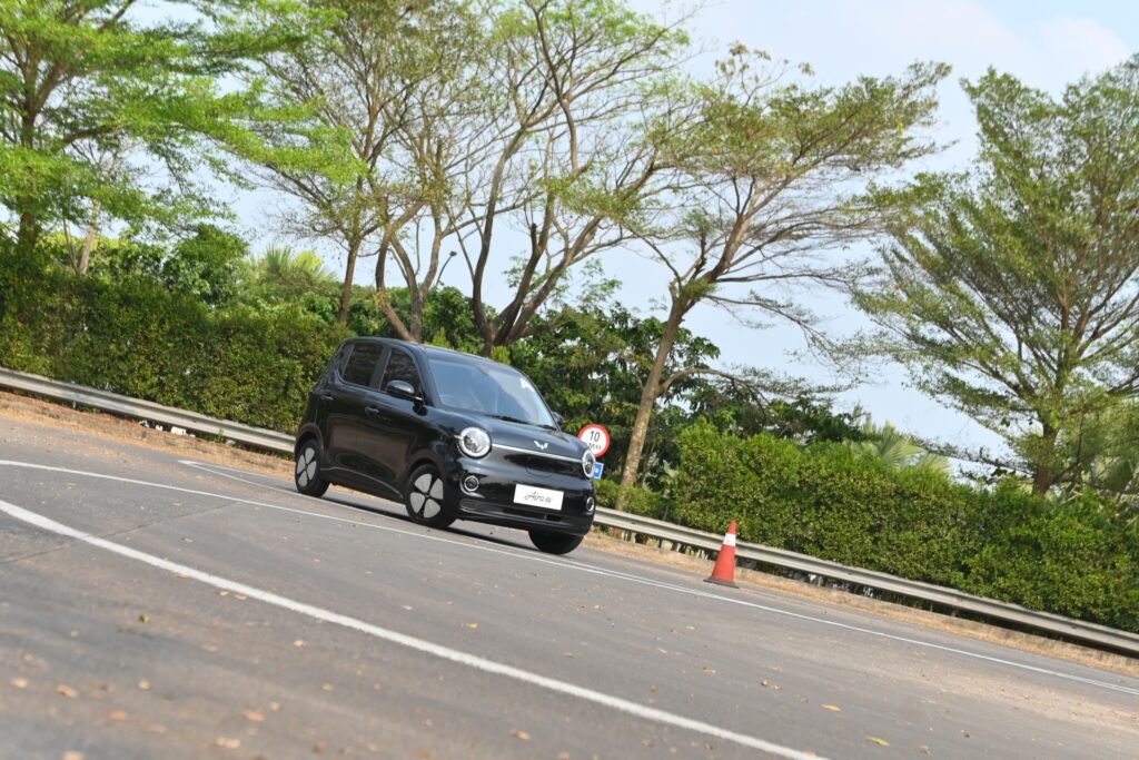 Radius putar 4.5 meter yang menambah kelincahan Aira ev