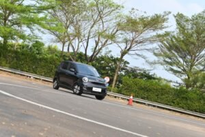Radius putar 4.5 meter yang menambah kelincahan Aira ev