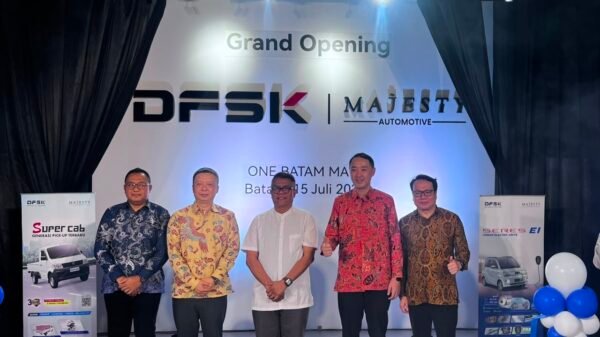 Seremoni peresmian dealer baru DFSK Batam