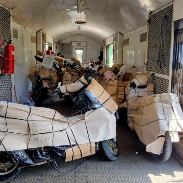 KAI Logistik, lewat layanan KALOG Express, berhasil mengakomodasi peningkatan permintaan pengiriman motor
