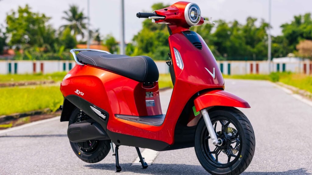 Spesifikasi Motor Listrik VinFast Evo