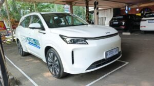 Mobil listrik DFSK E5 Plus