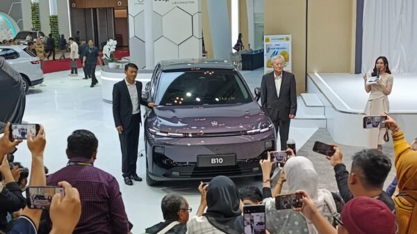 Harga Leapmotor B10 dan C10 Diumumkan