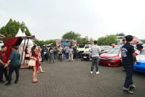 Mejeng beberapa mobil dan motor hasil kurasi