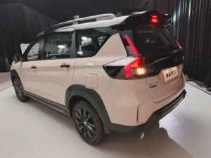 Profil samping Suzuki XL7 New Alpha Hybrid