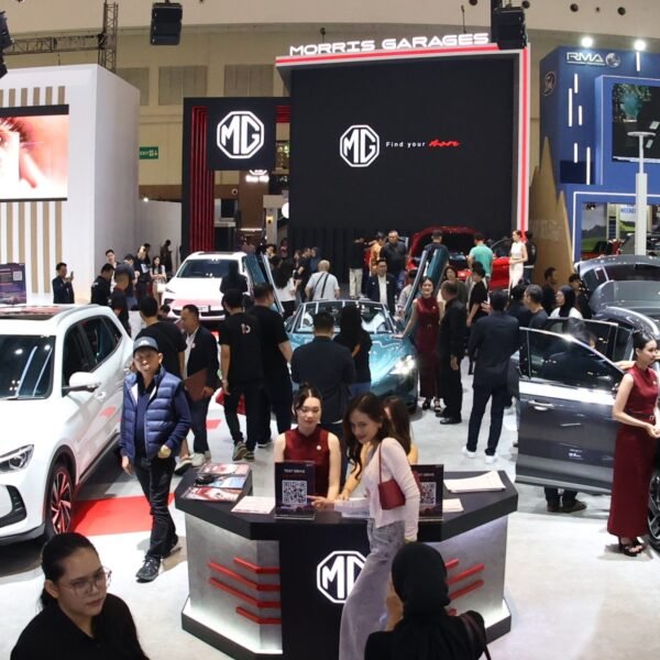 MG ZS Hybrid+ dan S5 EV jadi primadona booth MG