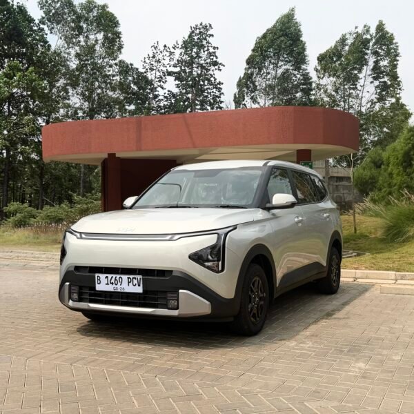 Kia Carens transmisi manual