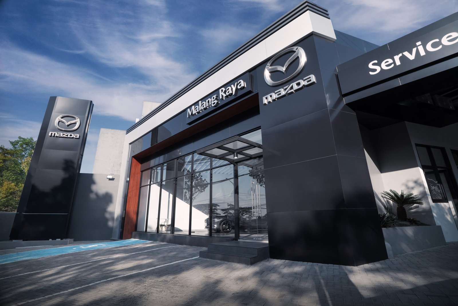 Dealer Mazda Kota Malang Diresmikan