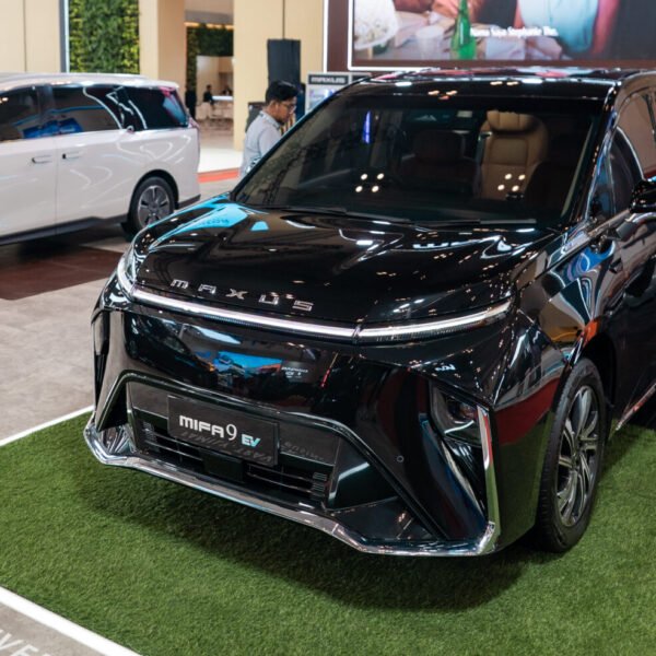 MAXUS MIFA 9 Tampilkan Kemewahan MPV Listrik Premium