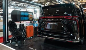Buritan MAXUS MIFA 9 EV elegan