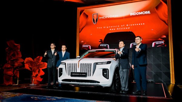 Hongqi E-HS9 model pertama yang diperkenalkan di Indonesia